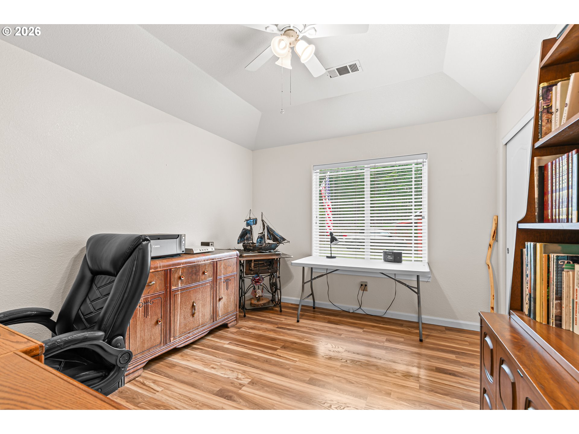 419 Idlewild Drive Cave Junction, OR 97523 - Photo 9 of 47