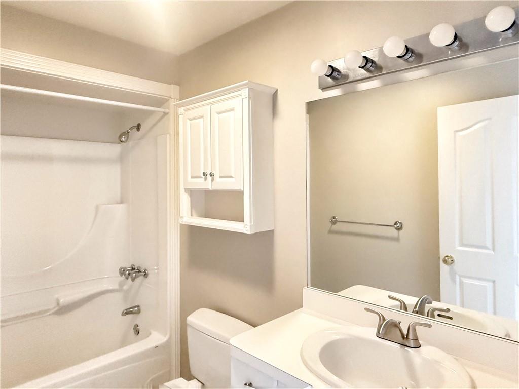 248 Adams Pointe Boulevard, Unit 2 Mars, PA 16046 - Photo 21 of 24 2nd full bath