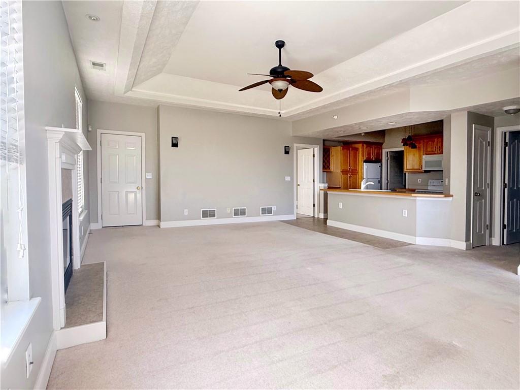 248 Adams Pointe Boulevard, Unit 2 Mars, PA 16046 - Photo 5 of 24