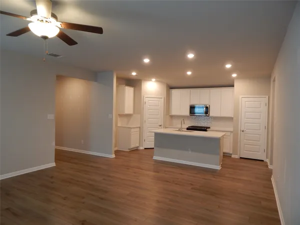 $1,995 | 126 Fairmeadow Downs Drive, Hutto, TX 78634