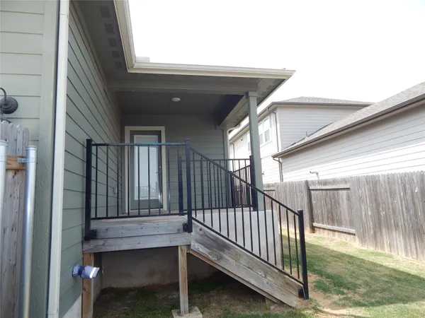 $1,995 | 126 Fairmeadow Downs Drive, Hutto, TX 78634