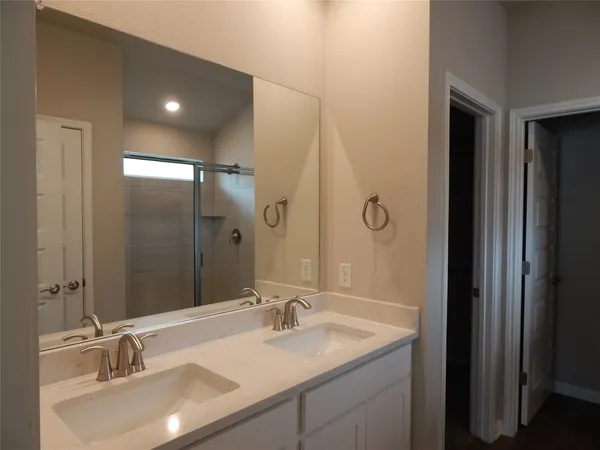 $1,995 | 126 Fairmeadow Downs Drive, Hutto, TX 78634