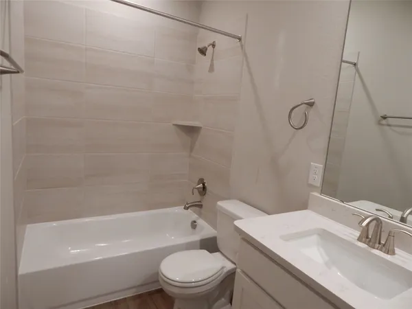 $1,995 | 126 Fairmeadow Downs Drive, Hutto, TX 78634