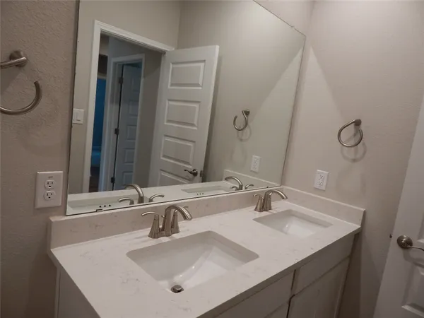 $1,995 | 126 Fairmeadow Downs Drive, Hutto, TX 78634