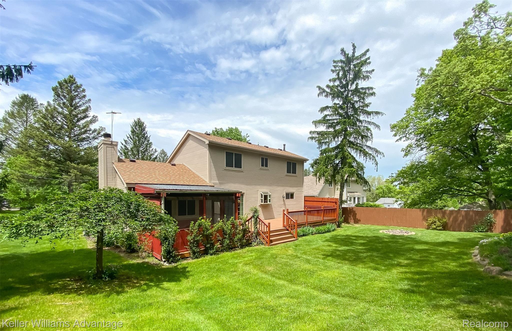 9232 Evee Road Clarkston, MI 48348 - Photo 41 of 46 EveeRd_9232_Back_01.jpg