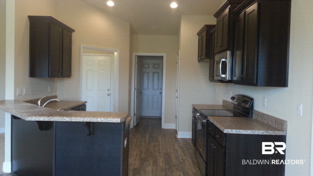594 Fulton Loop Foley, AL 36535 - Photo 14 of 26 Kitchen
