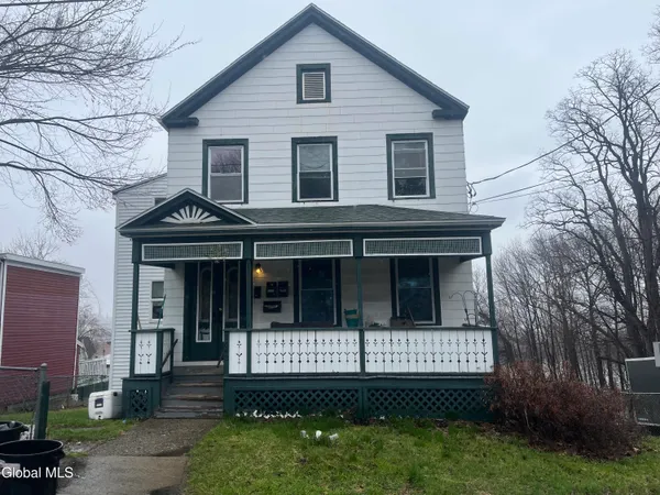 $1,275 | 1643 1st Street, Unit 2, Rensselaer, NY 12144