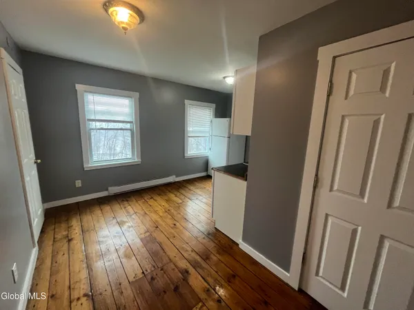 $1,275 | 1643 1st Street, Unit 2, Rensselaer, NY 12144
