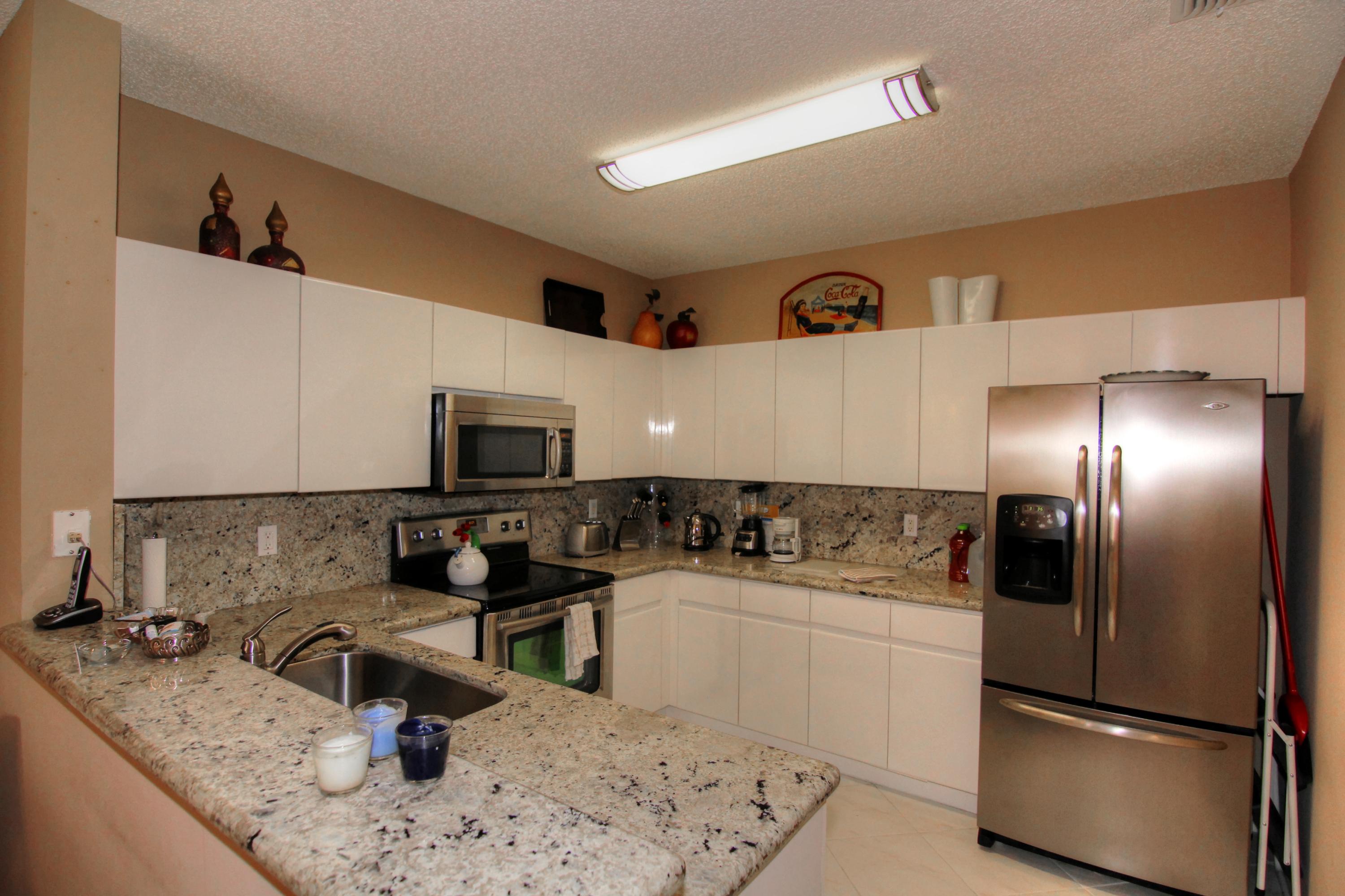 6253 Graycliff Drive, Unit D Boca Raton, FL 33496 - Photo 8 of 17 IMG_6246