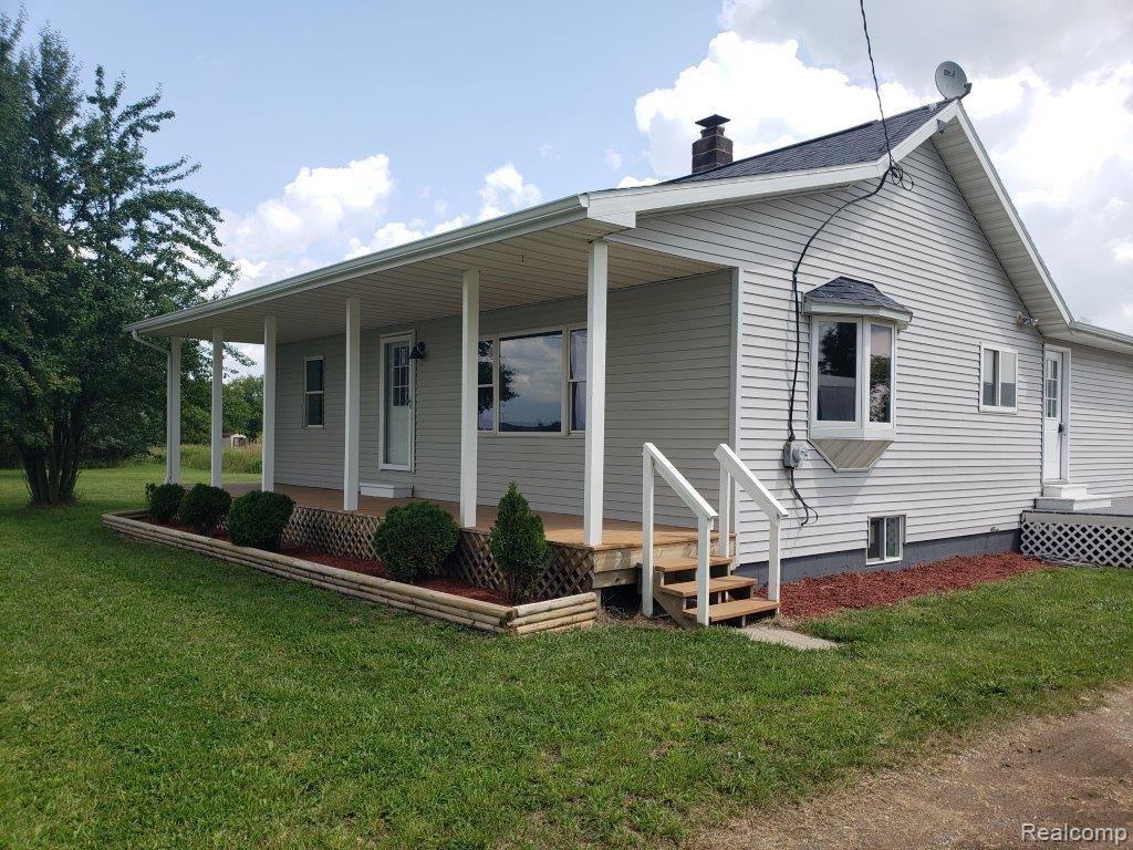 5932 Biles Road Capac, MI 48014 - Photo 6 of 32 Welcome Home!.jpg