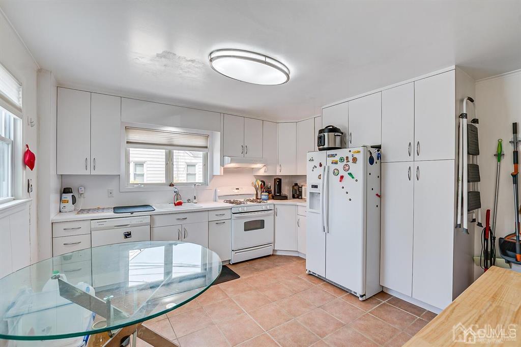 936 Hermann Road North Brunswick, NJ 08902 - Photo 8 of 35 Gallery Image 8
