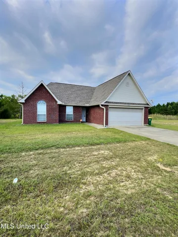 $1,700 | 2309 Paula Circle, Ocean Springs, MS 39564