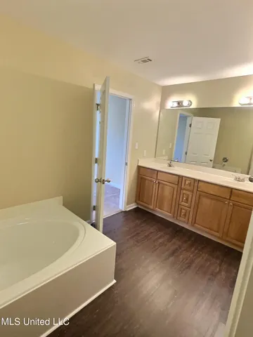 $1,700 | 2309 Paula Circle, Ocean Springs, MS 39564