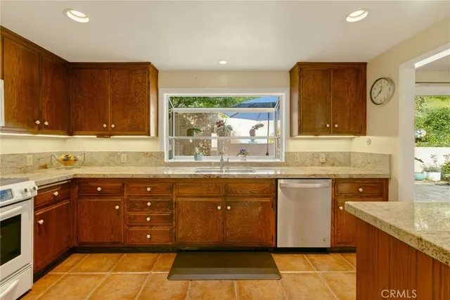 $1,195,000 | 2217 Crescent Avenue, Montrose, CA 91020