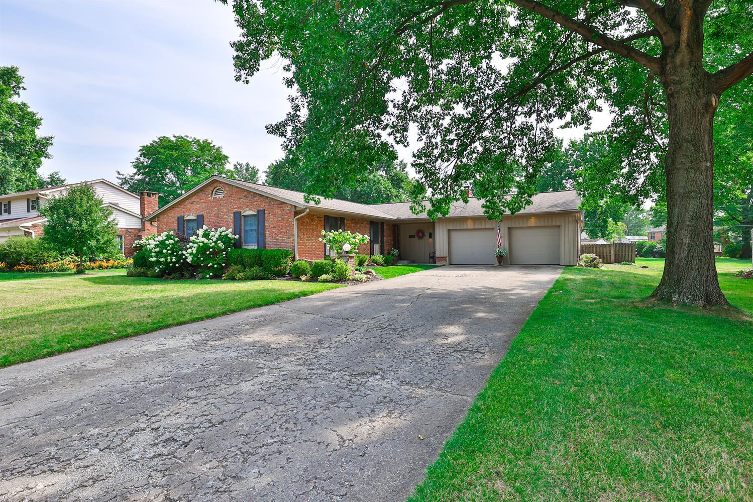 522 Riddle Road Cincinnati, OH 45231 - Photo 1 of 57 Gallery Image 1