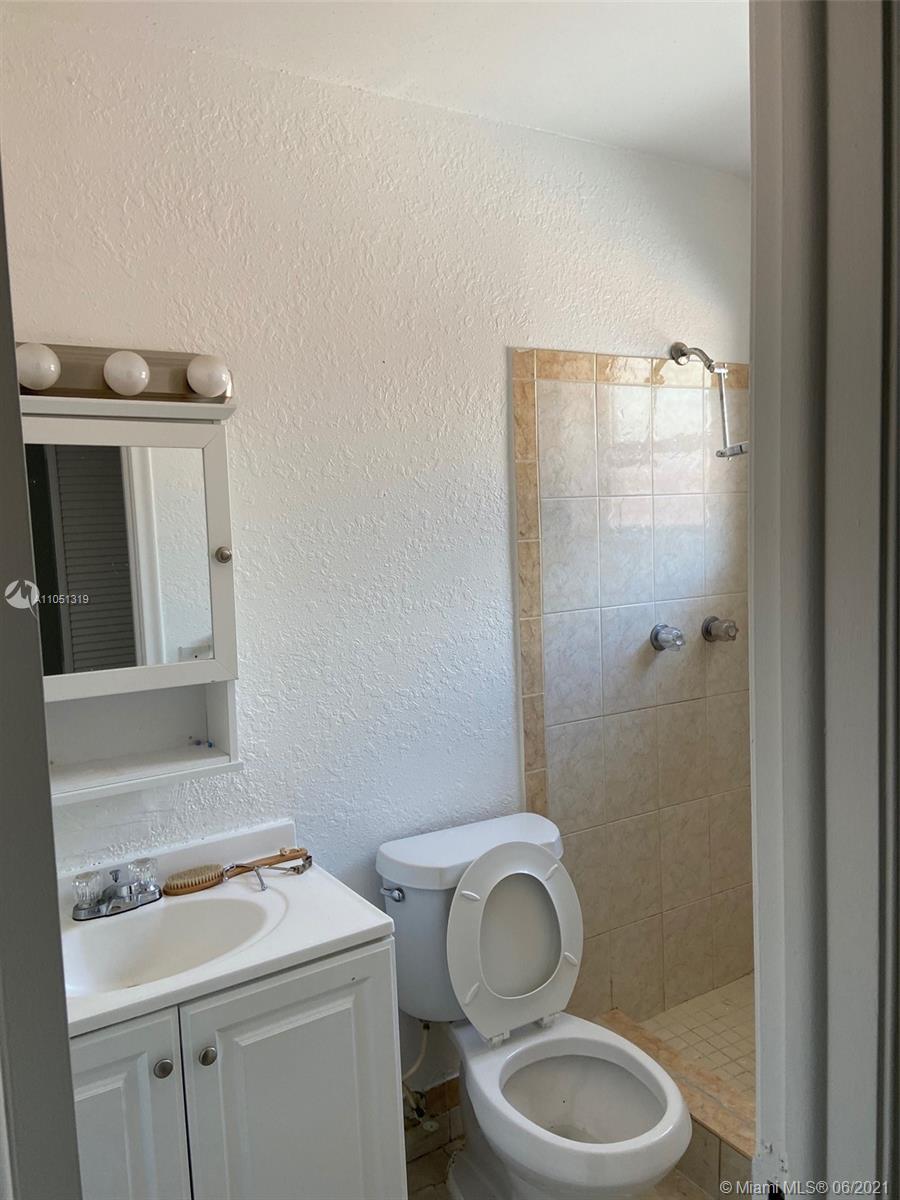 851 Southwest 9th Street, Unit 2 Hallandale Beach, FL 33009 - Photo 7 of 8