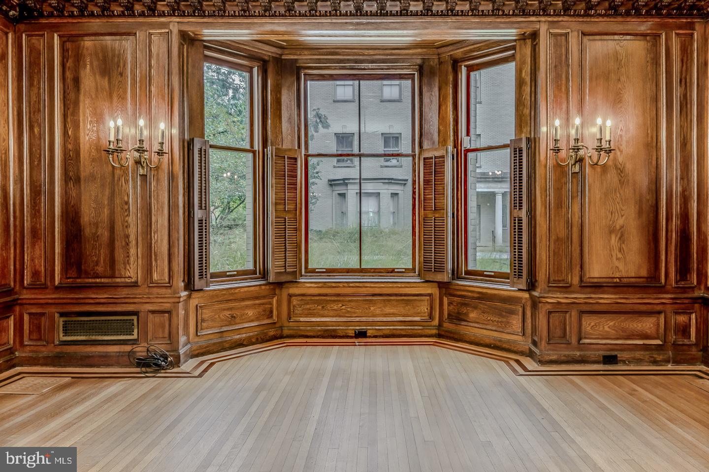 4200 Pine Street, Unit 108A Philadelphia, PA 19104 - Photo 19 of 49 an entryway with wooden floor