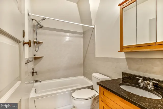 $849,900 | 4200 Pine Street, Unit 108A, Philadelphia, PA 19104