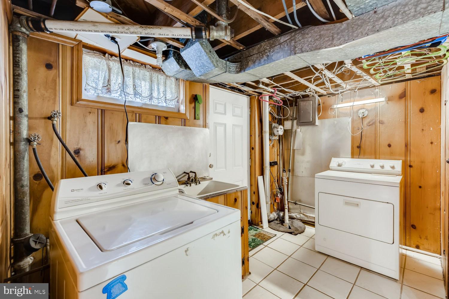 1717 Kennoway Road Towson, MD 21286 - Photo 25 of 31 Fully size washer & dryer in the laundry room