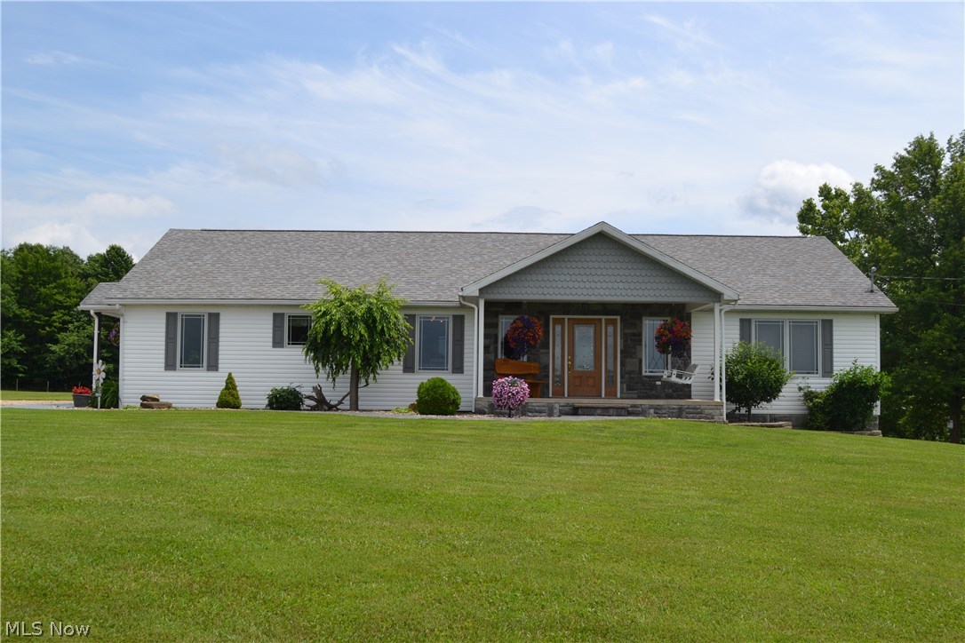 129 High Knob Road Mineral Wells, WV 26150 - Photo 1 of 35 Gallery Image 1