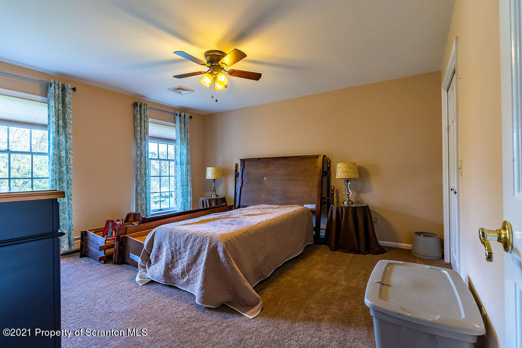 1118 Oakmont Road Clarks Summit, PA 18411 - Photo 19 of 61 Gallery Image 19