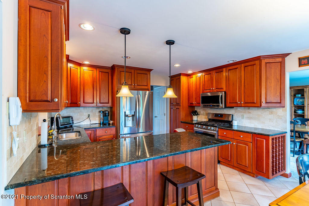 1118 Oakmont Road Clarks Summit, PA 18411 - Photo 3 of 61 Gallery Image 3