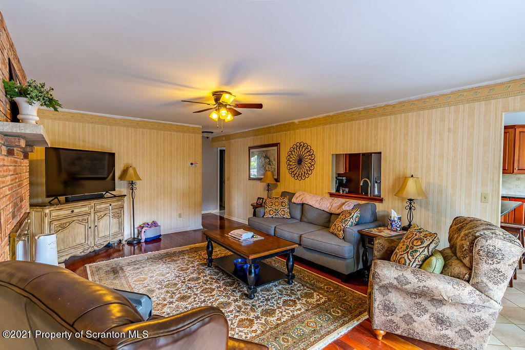 1118 Oakmont Road Clarks Summit, PA 18411 - Photo 7 of 61 Gallery Image 7