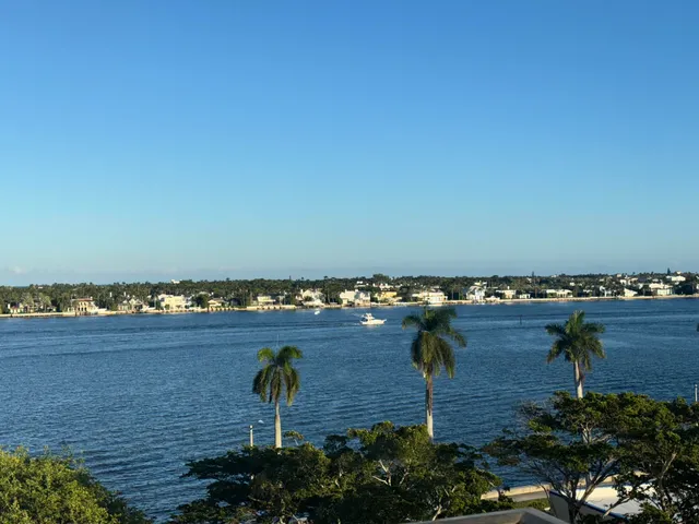 $588,000 | 1801 South Flagler Drive, Unit 701, West Palm Beach, FL 33401