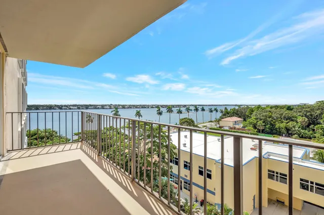 $588,000 | 1801 South Flagler Drive, Unit 701, West Palm Beach, FL 33401