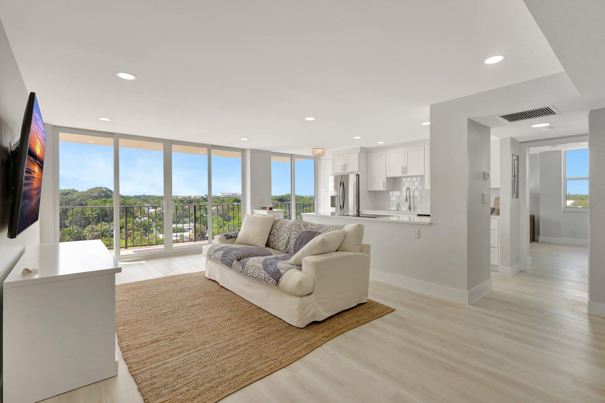 1801 South Flagler Drive, Unit 701 West Palm Beach, FL 33401 - Photo 9 of 18 4-web-or-mls-GMP_0274