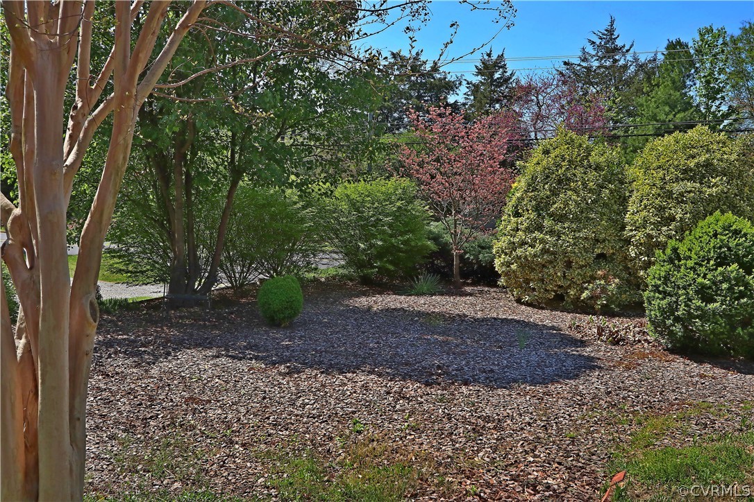 8108 Ridge Road Richmond, VA 23229 - Photo 12 of 17 Front Yard