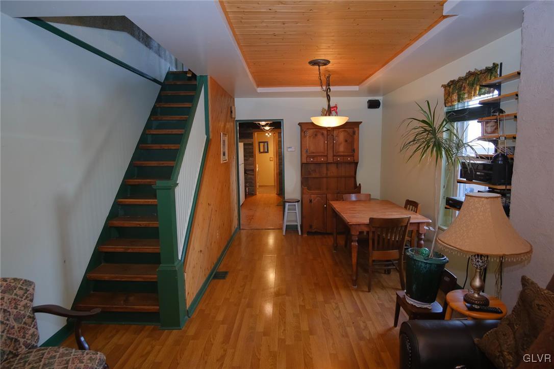 231 East Raspberry Street Bethlehem, PA 18018 - Photo 3 of 36