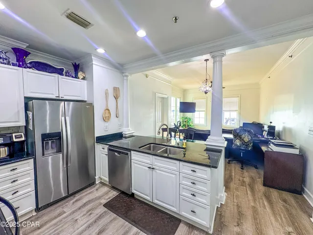 $450,000 | 3001 West 10th Street, Unit 305, Panama City, FL 32401