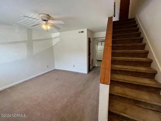 $995 | 3320 Bridges Street, Unit 4, Morehead City, NC 28557