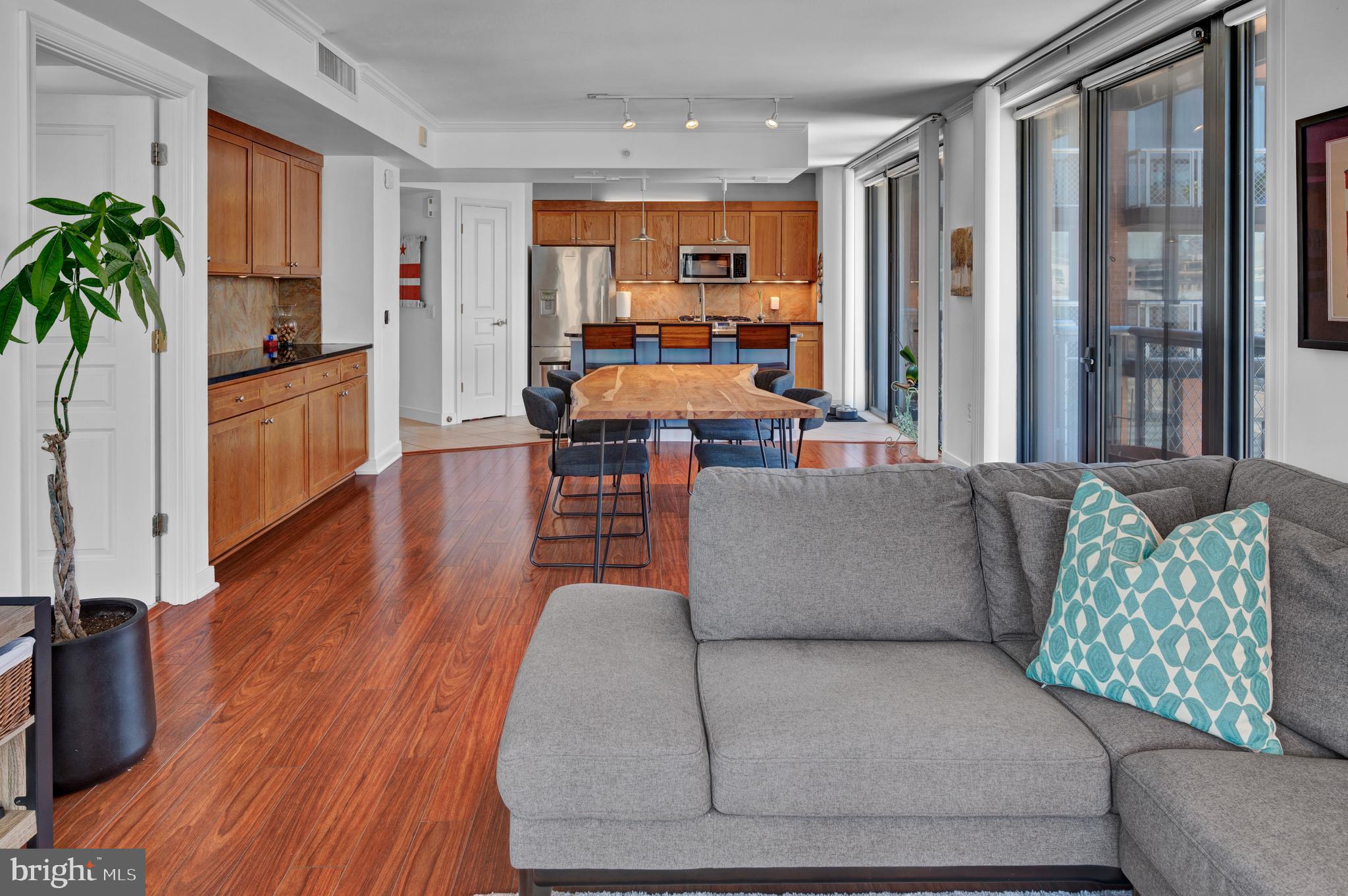 616 E Street Northwest, Unit 1118 Washington, DC 20004 - Photo 6 of 52