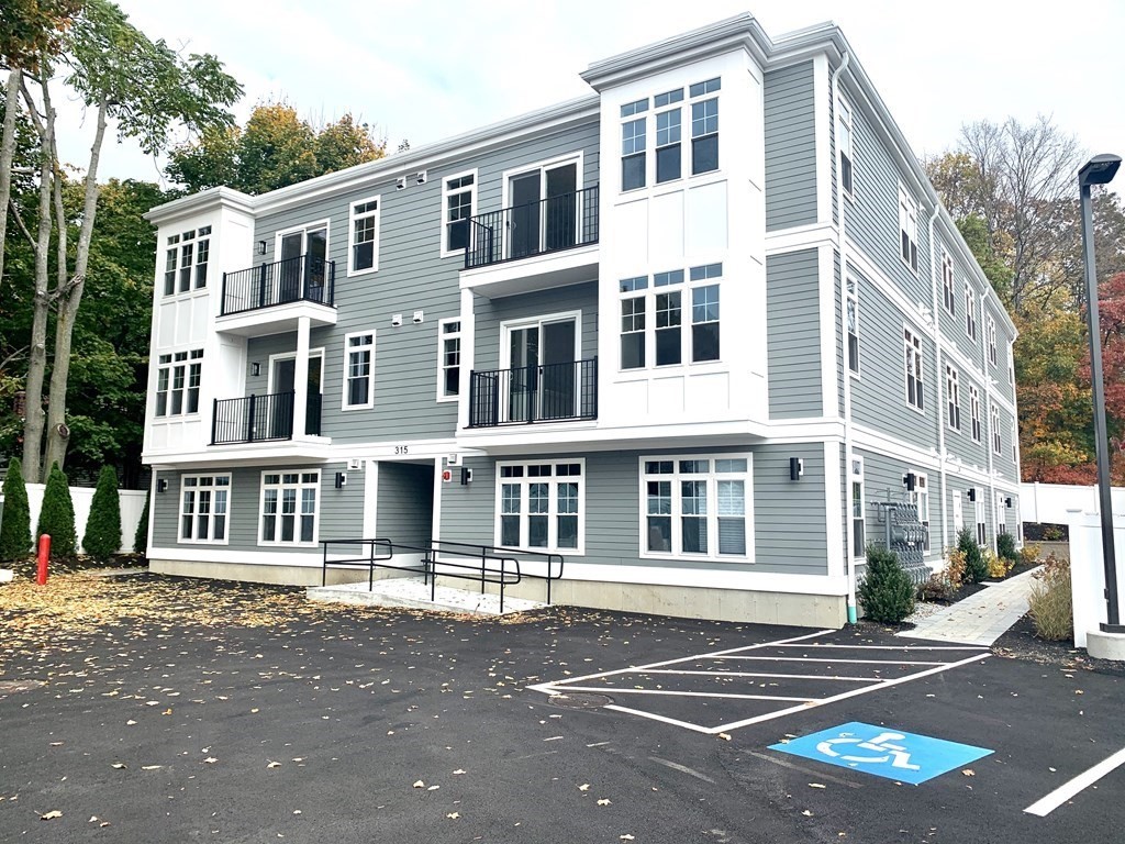 315 College Farm Road, Unit 11 Waltham, MA 02451 - Photo 1 of 39 Gallery Image 1