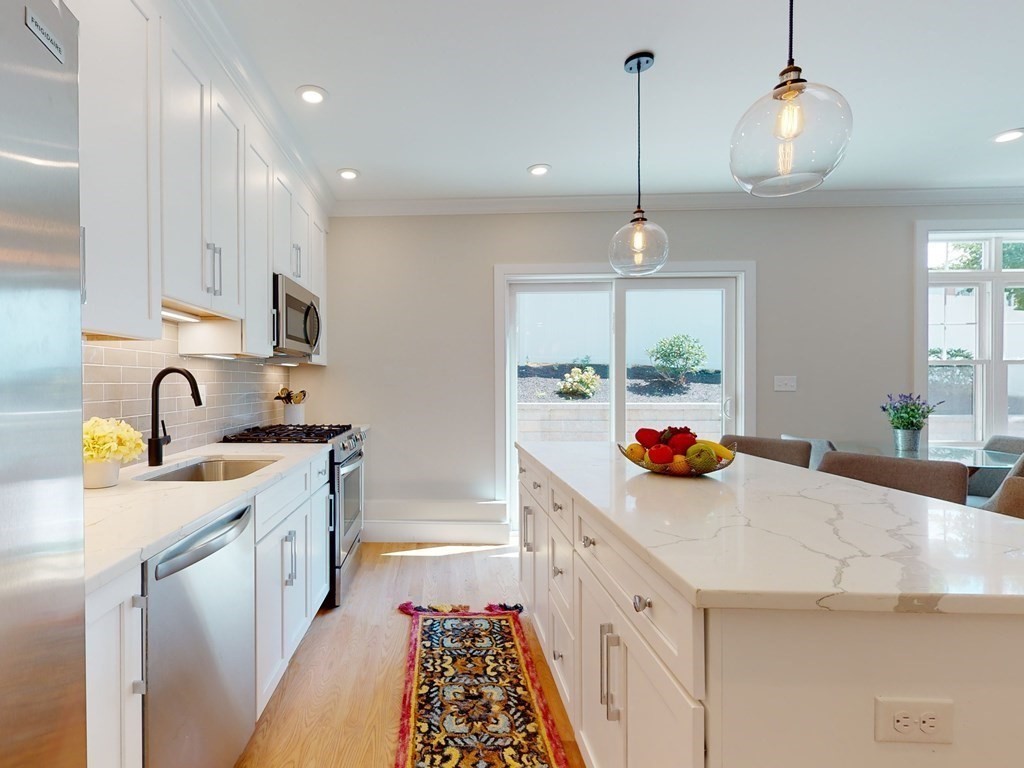 315 College Farm Road, Unit 11 Waltham, MA 02451 - Photo 12 of 39 Gallery Image 12