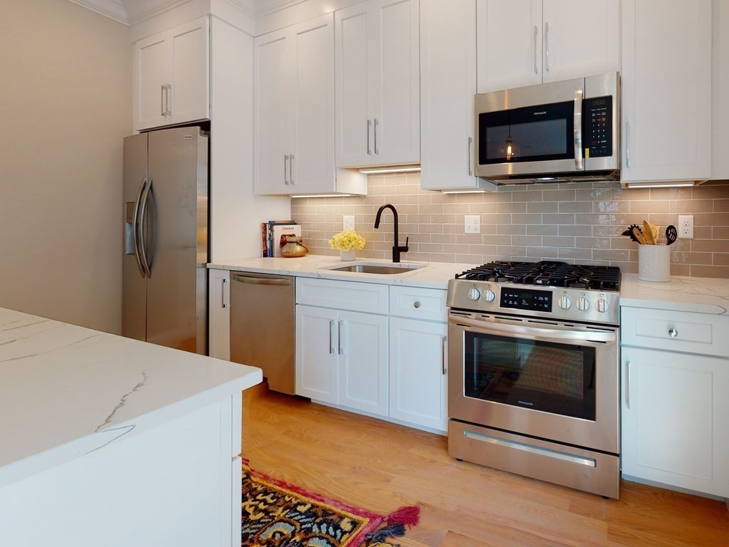 315 College Farm Road, Unit 11 Waltham, MA 02451 - Photo 14 of 39 Gallery Image 14