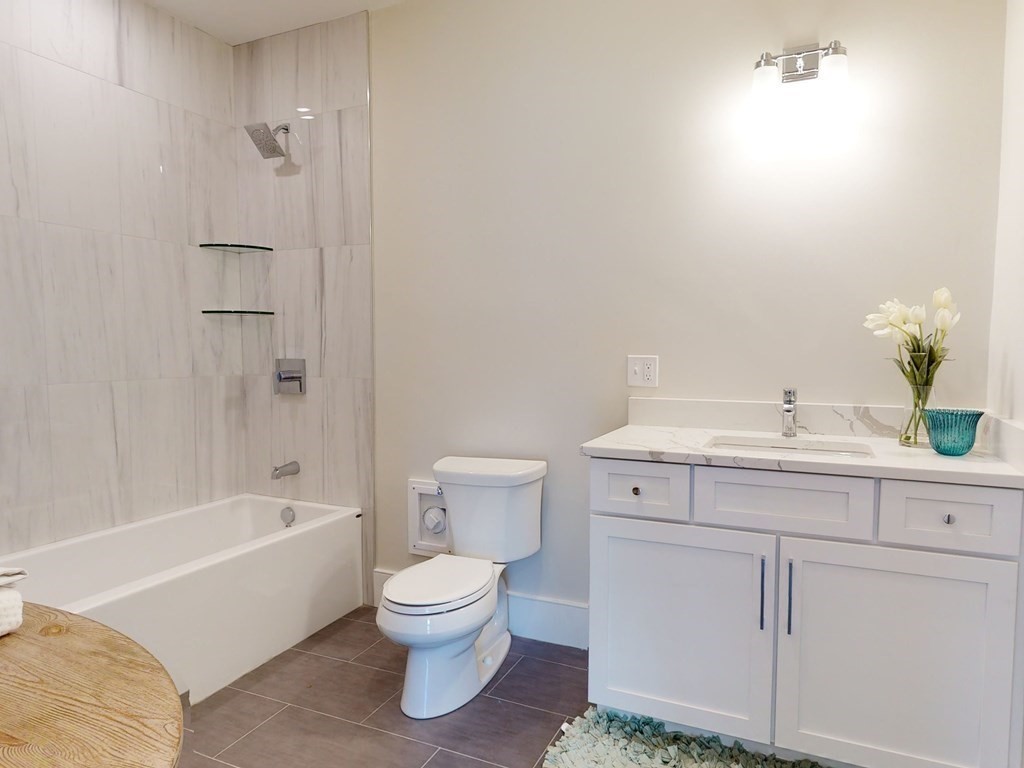 315 College Farm Road, Unit 11 Waltham, MA 02451 - Photo 16 of 39 Gallery Image 16