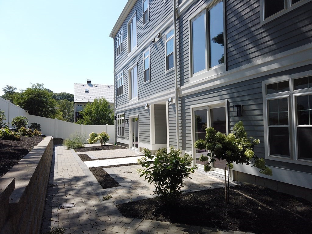 315 College Farm Road, Unit 11 Waltham, MA 02451 - Photo 38 of 39 Gallery Image 38
