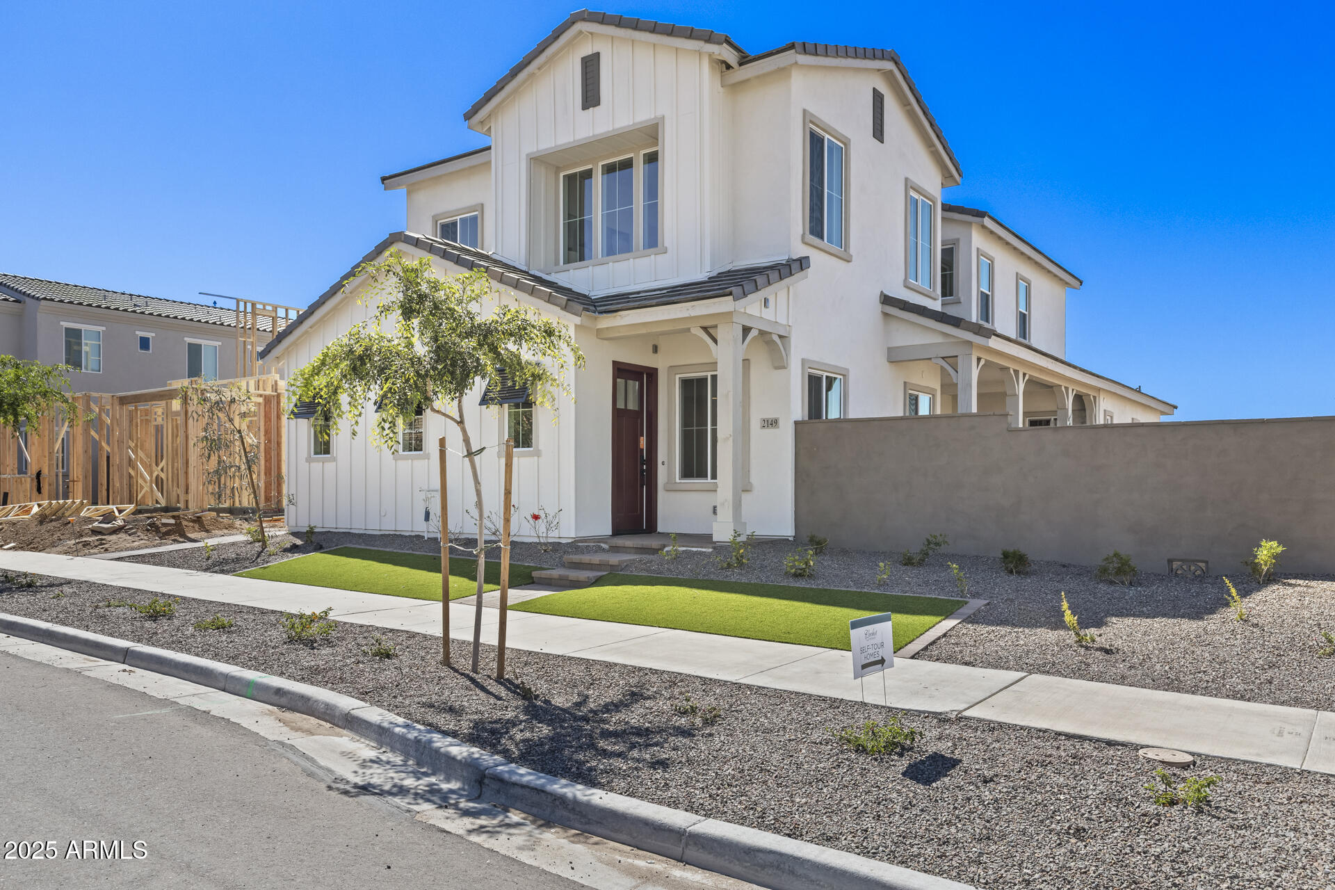 2149 West Rowel Road Phoenix, AZ 85085 - Photo 3 of 63 1-202