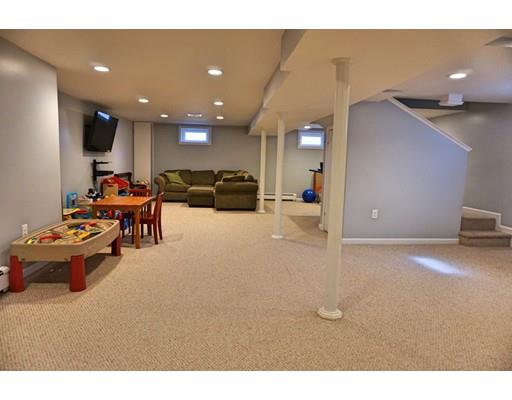 239 Dillingham Way Hanover, MA 02339 - Photo 7 of 11 Gallery Image 7