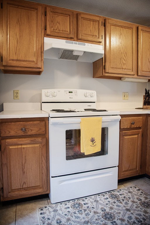24 Stone Ridge Road, Unit 24 Franklin, MA 02038 - Photo 5 of 29 Gallery Image 5