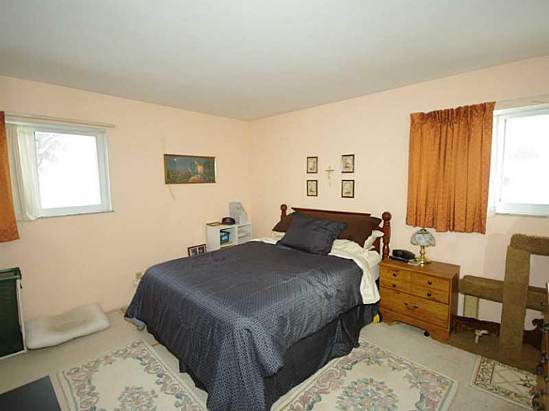 301 West Thompson Road Indianapolis, IN 46217 - Photo 10 of 24 Gallery Image 10