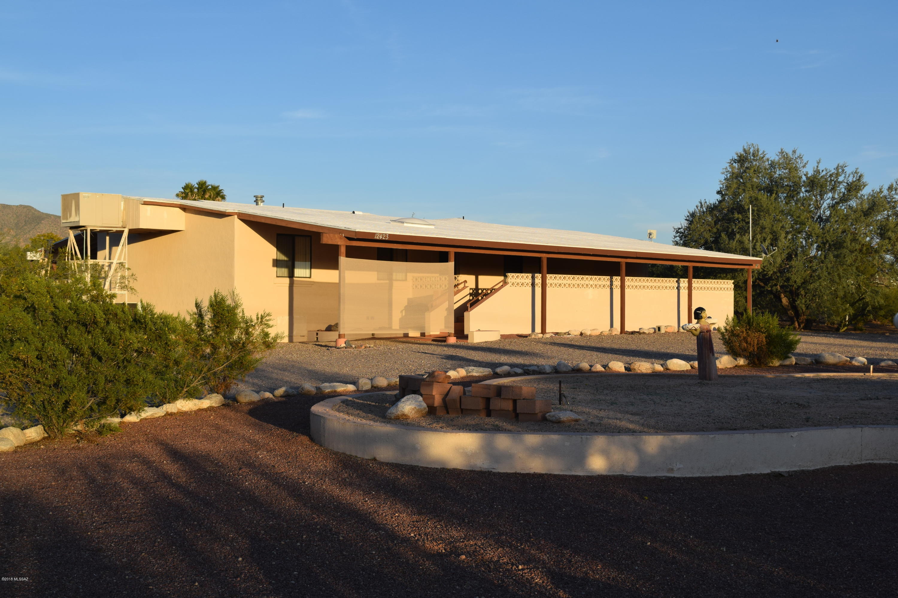 12423 West Mile Wide Road Tucson, AZ 85743 - Photo 3 of 50 Gallery Image 3