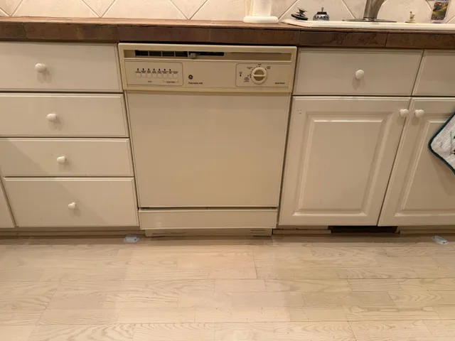 $355,900 | 74 Cree Point Drive, Mankato, MN 56001