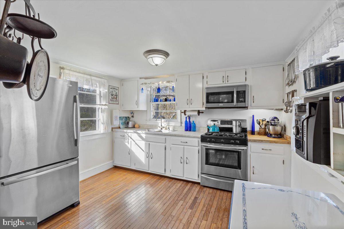 2485 Emmanuel Church Road Huntingtown, MD 20639 - Photo 23 of 67 Stainless appliances