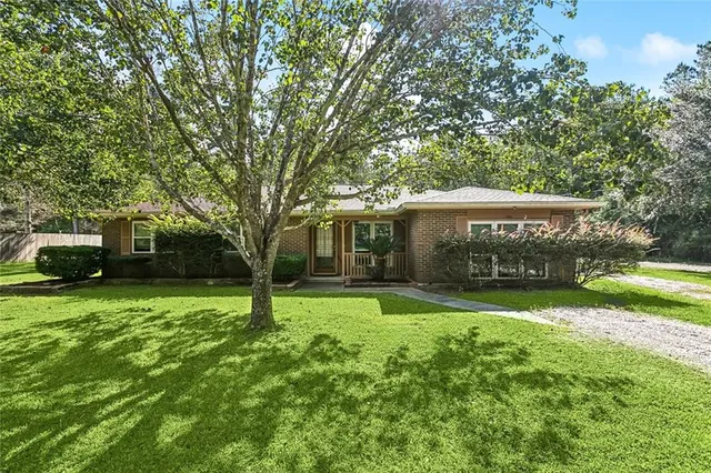 $248,000 | 62686 North Pontchartrain Drive, Lacombe, LA 70445