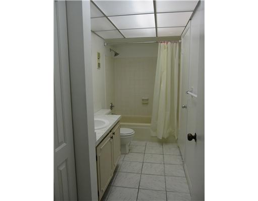 450 Northwest 20th Street, Unit 215 Boca Raton, FL 33431 - Photo 6 of 8 bathroom
