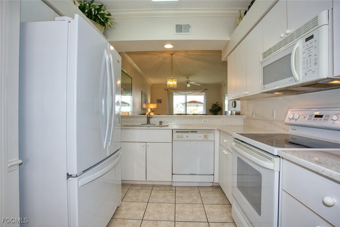 10285 Bismark Palm Way, Unit 1043 Fort Myers, FL 33966 - Photo 4 of 35